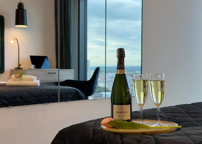 Urban Apartments Global Skyline, 25Th Floor No 19, Free Garage, Self Check-In