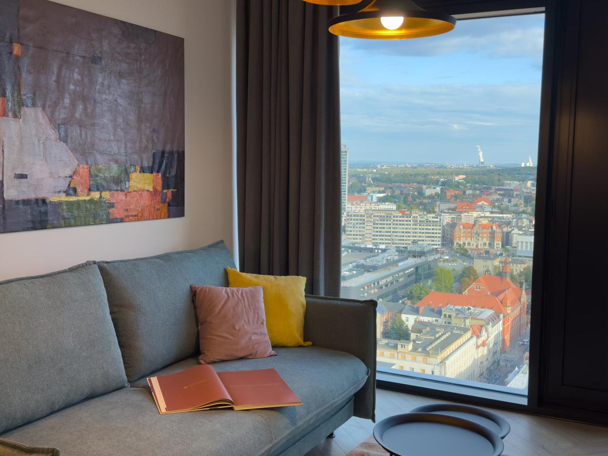 Apartment Urban Global Skyline, 25th Floor No 19, Free Garage, Self Check-in Katowice
