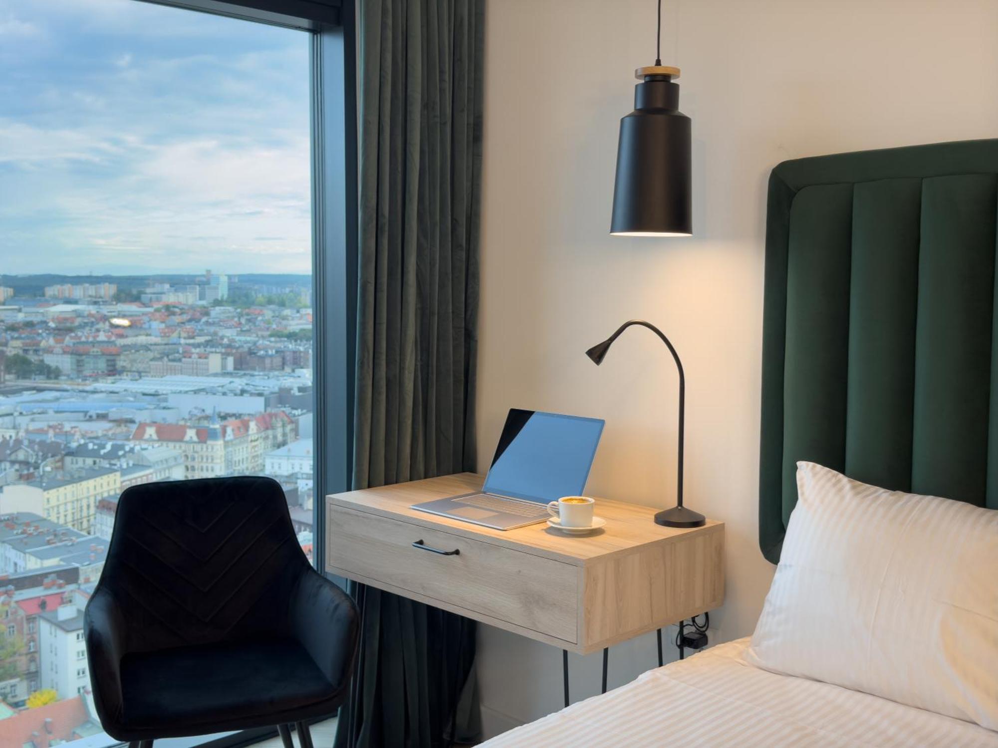 Urban Global Skyline, 25th Floor No 19, Free Garage, Self Check-in *