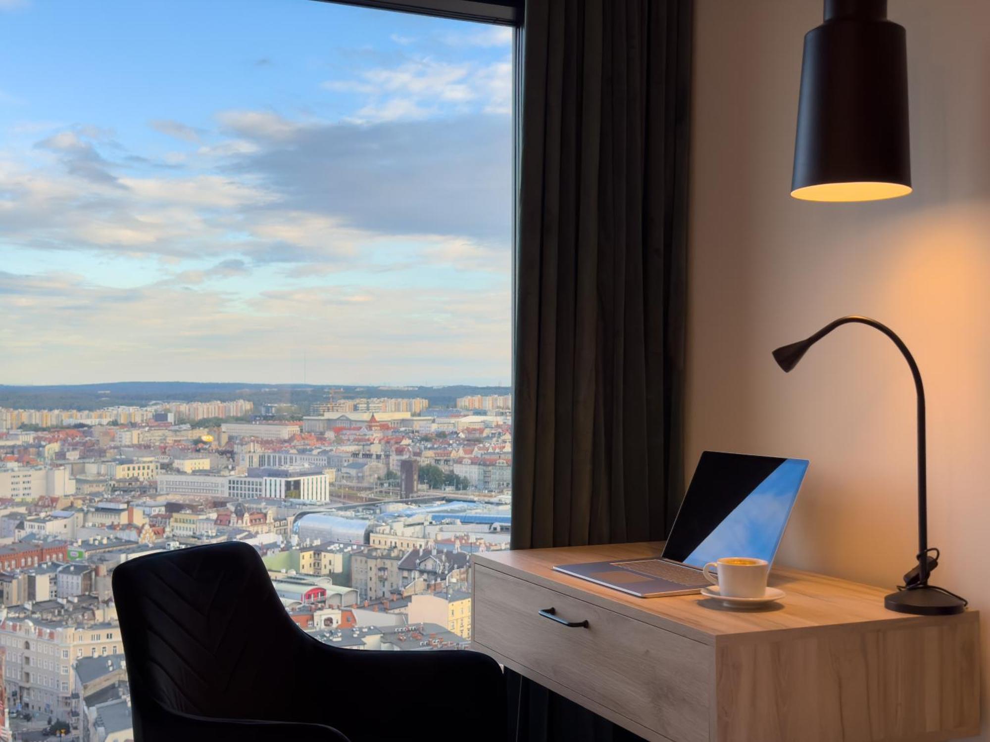 Urban Global Skyline, 25th Floor No 19, Free Garage, Self Check-in * Katowice