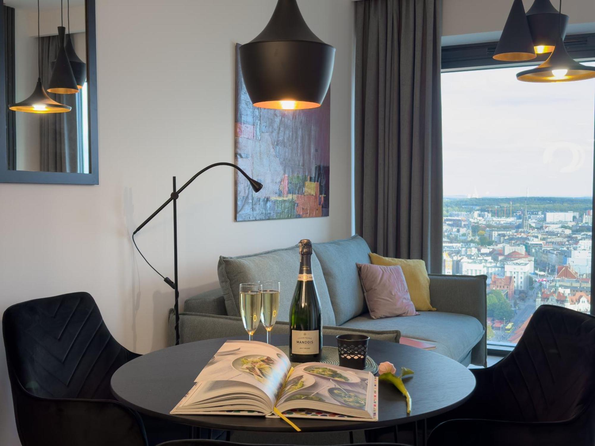 Apartment Urban Global Skyline, 25th Floor No 19, Free Garage, Self Check-in